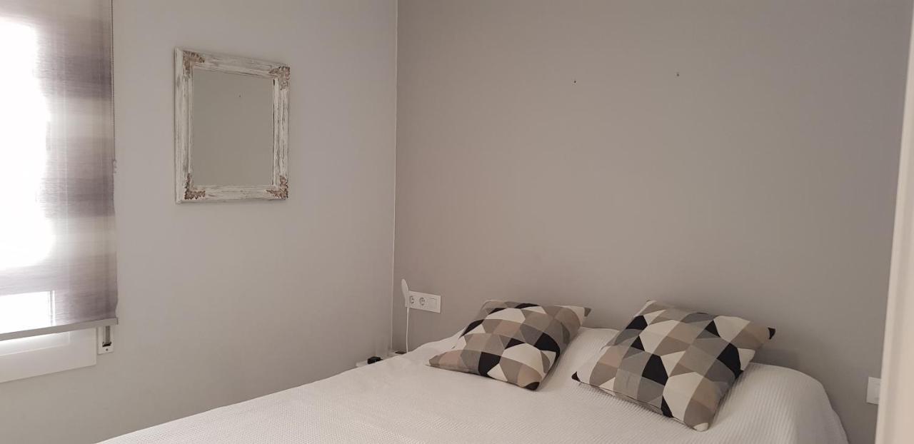 Casa cómoda y equipada para 6 en centro pueblo Torroella de Montgrí Exterior foto