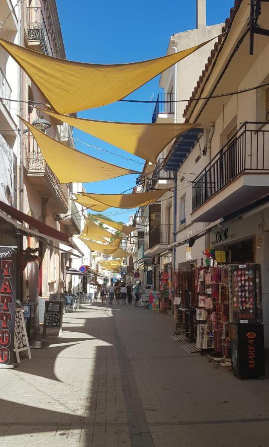 Casa cómoda y equipada para 6 en centro pueblo Torroella de Montgrí Exterior foto